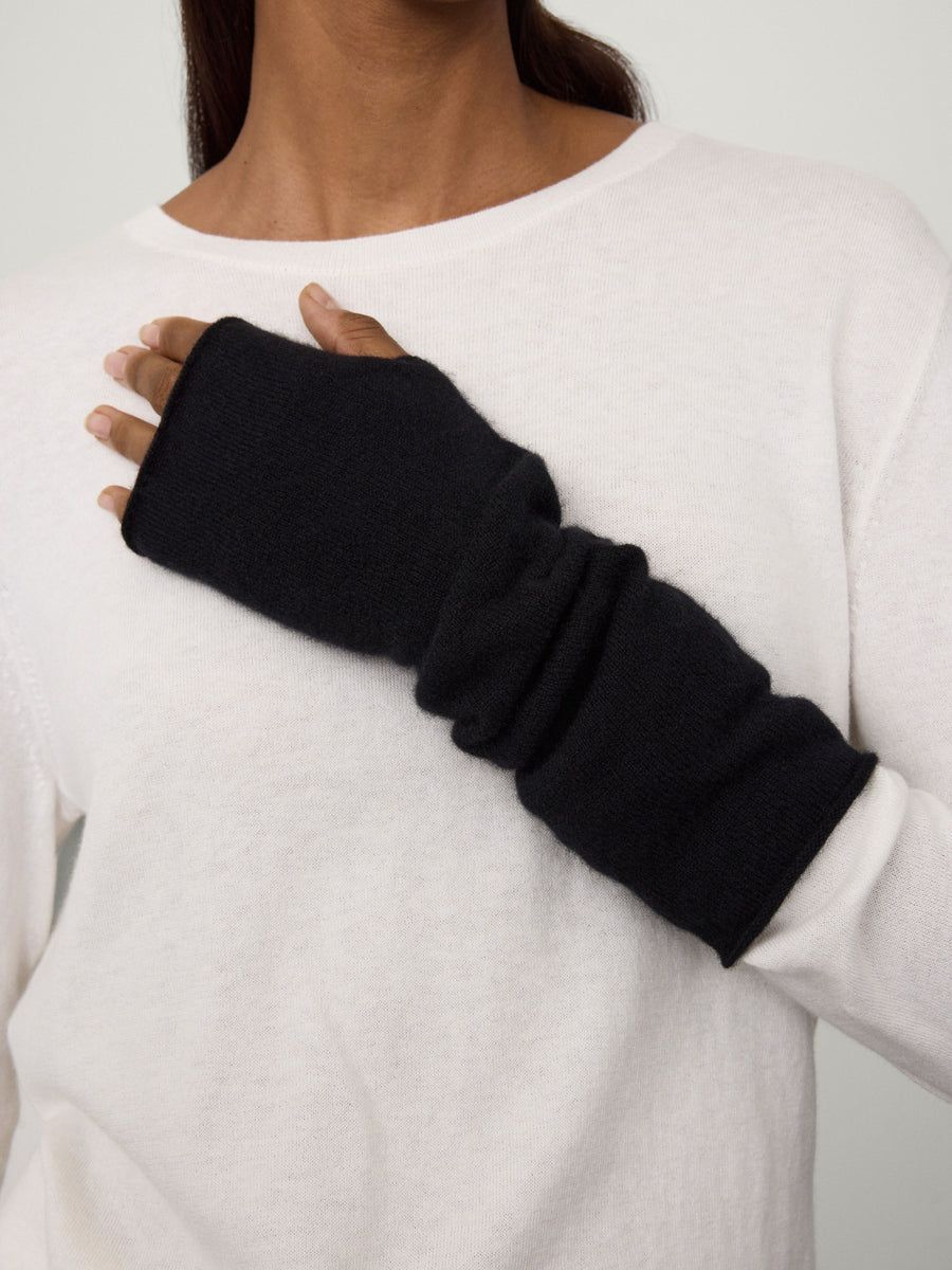 The Aspen Arm Warmers Black – LISA YANG