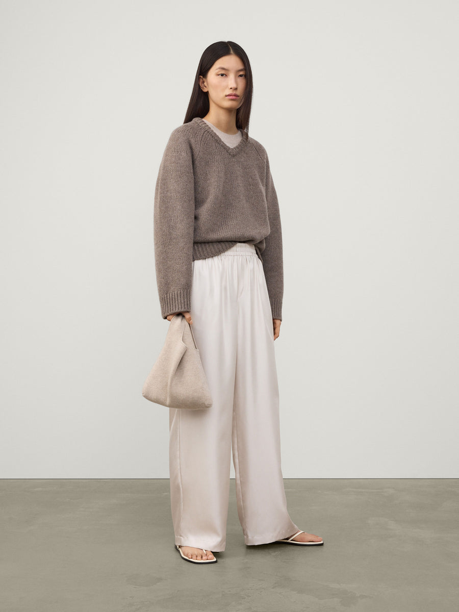 LISAYANG_AW25_RESHOOT_OMA_BAG_