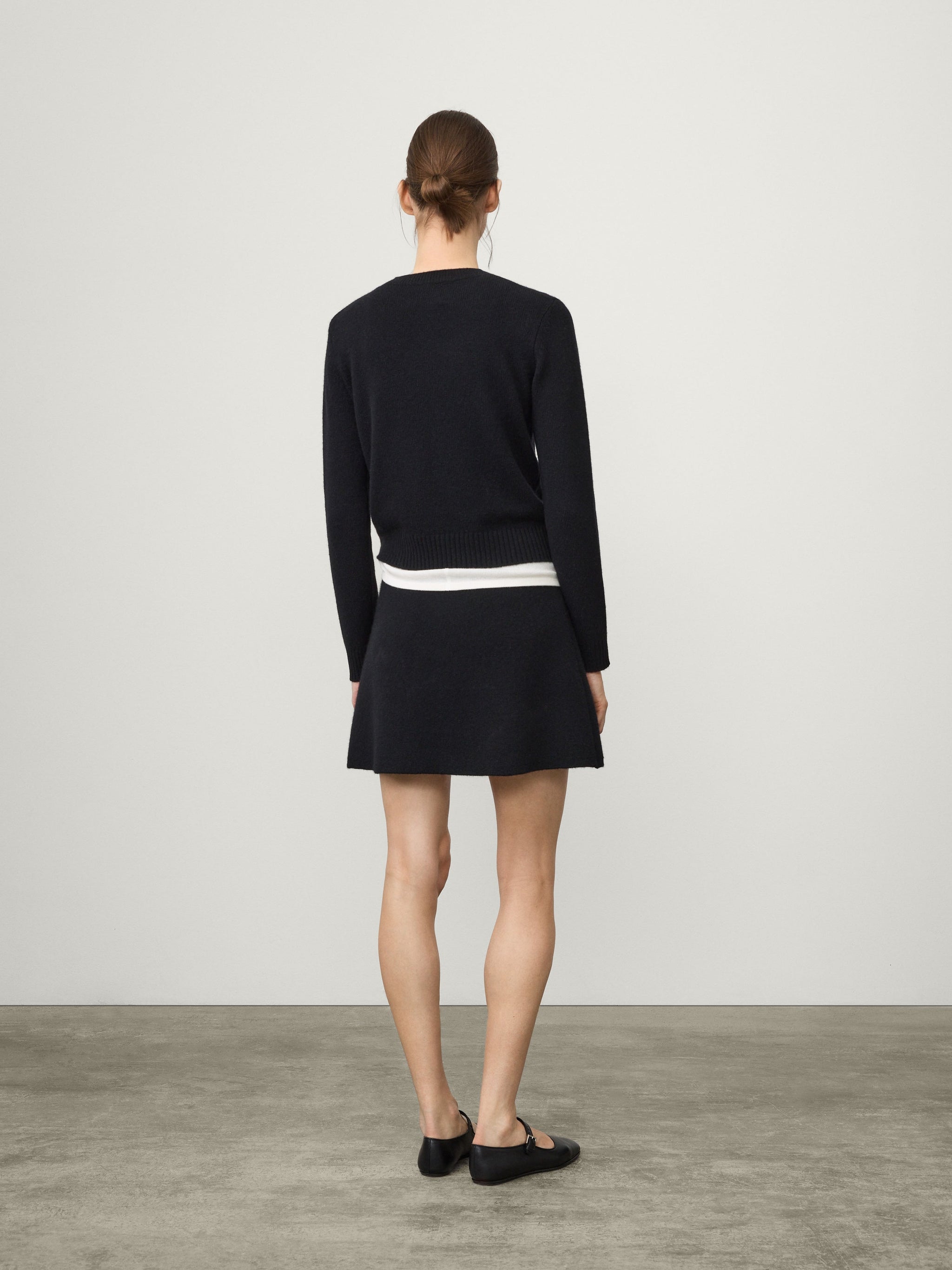 2025126_Clare_Skirt_Black_0021