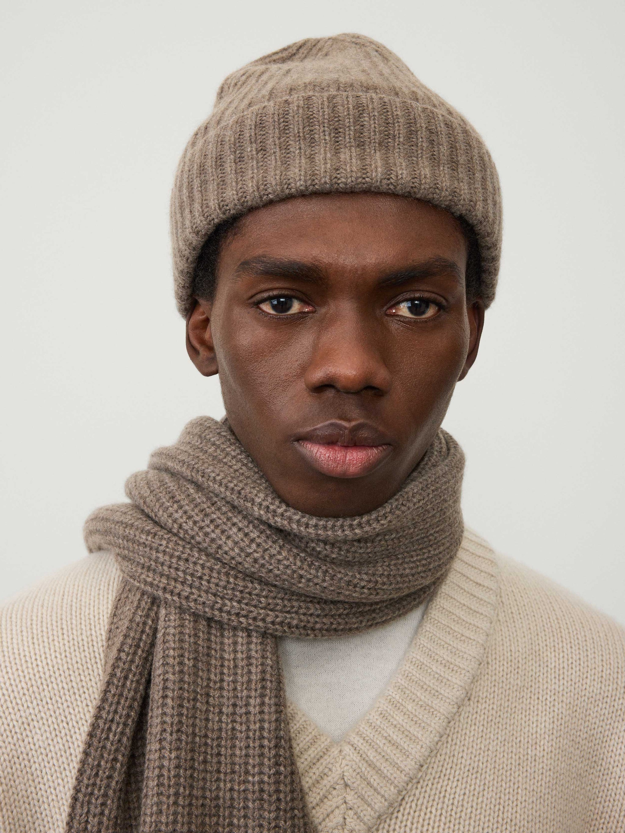 The Menton Hat – LISA YANG