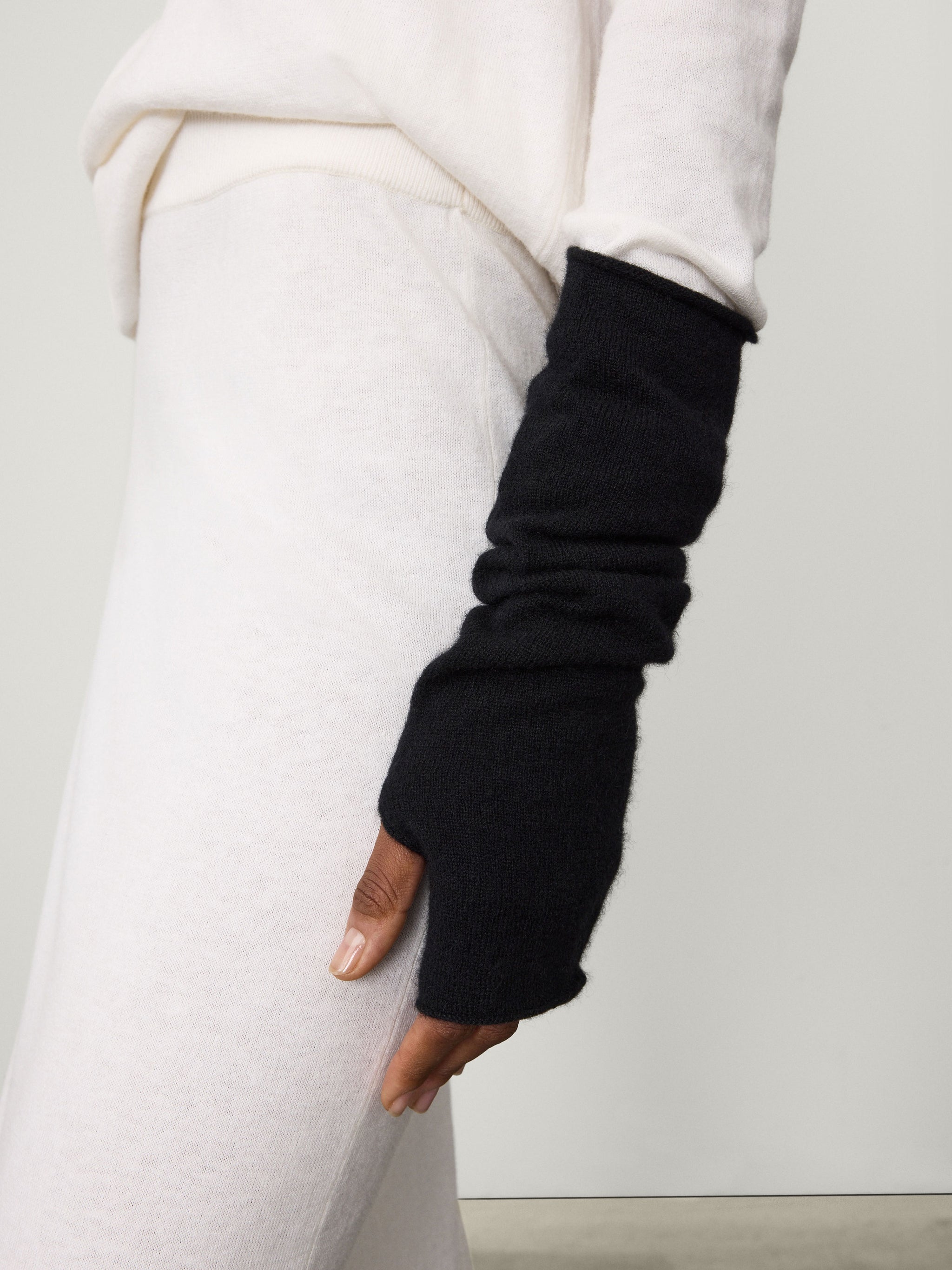 Prettystern Dames Kasjmier Armwarmers Armwarmers Armbanden Elleboog Warmer, zwart, Länge ca. 27 cm Prettystern Dames Kasjmier Armwarmers Armwarmers Armbanden Elleboog Warmer, zwart, Länge ca. 27 cm
