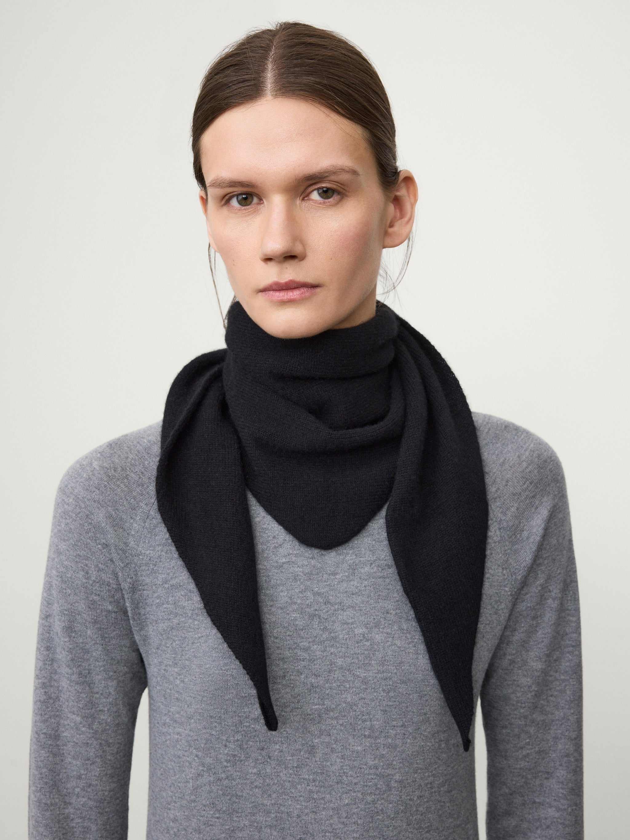 【関税込み】LISA YANG ブラック The Paris マフラー Scarves – LISA YANG