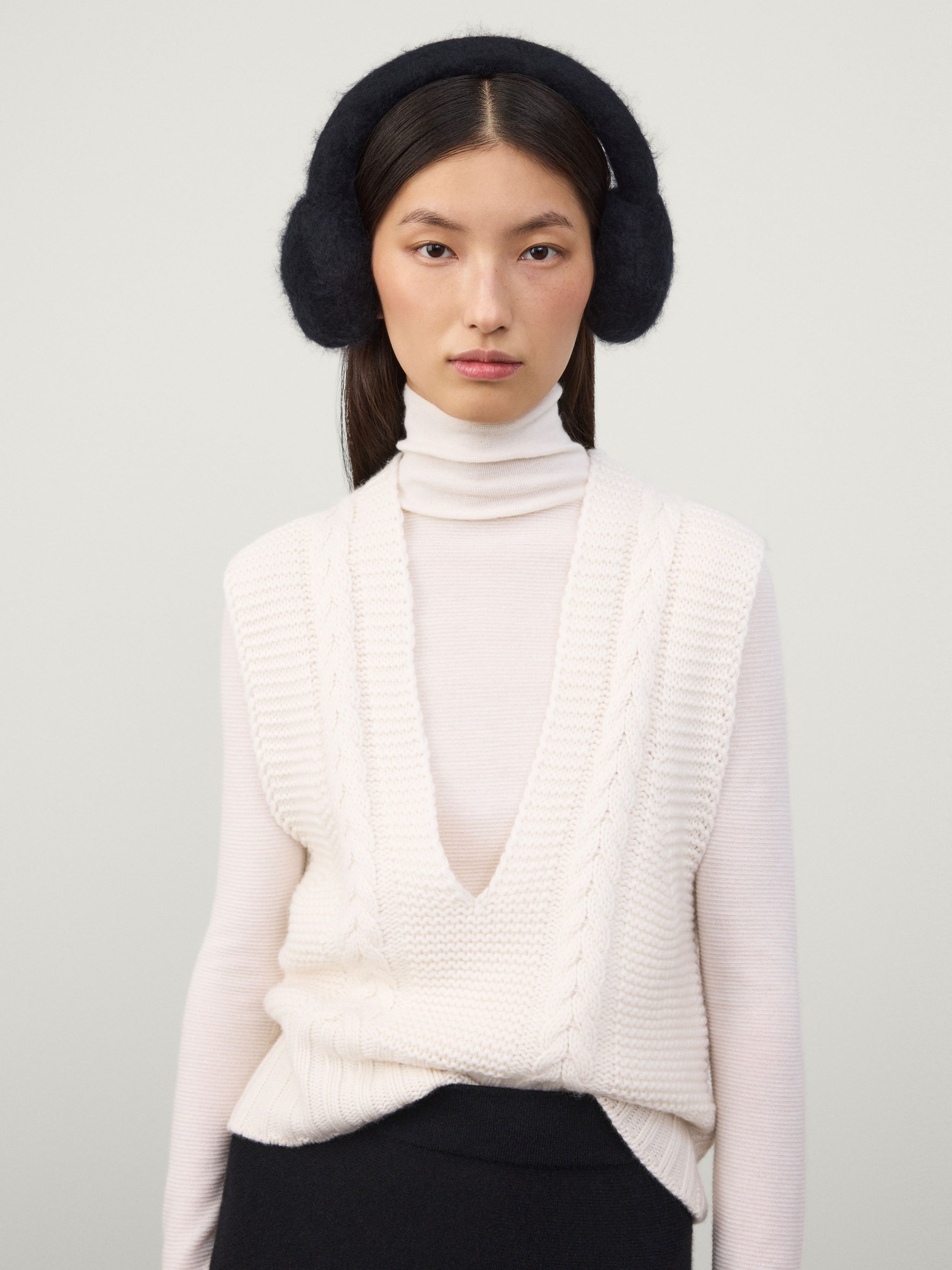 The Brushed Earmuffs – LISA YANG