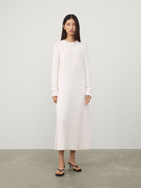 LISAYANG_AW25_CAPSULE_NYLA_DRE