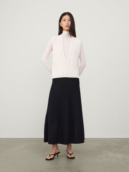 LISAYANG_AW25_CAPSULE_SALLIE_V