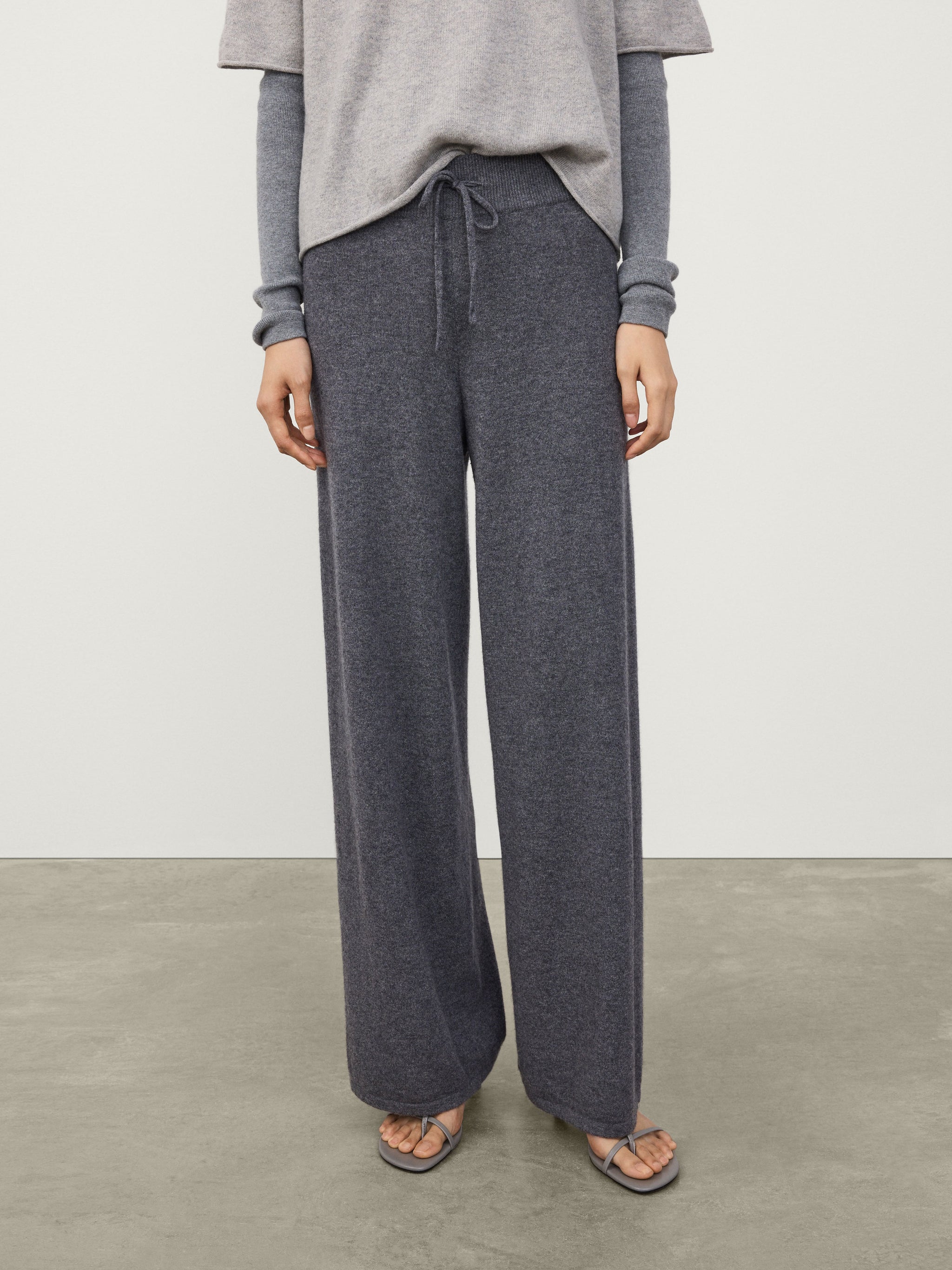 パンツ LISA YANG FW25 Trousers (202143 SA) Wide Leg Trousers – LISA YANG