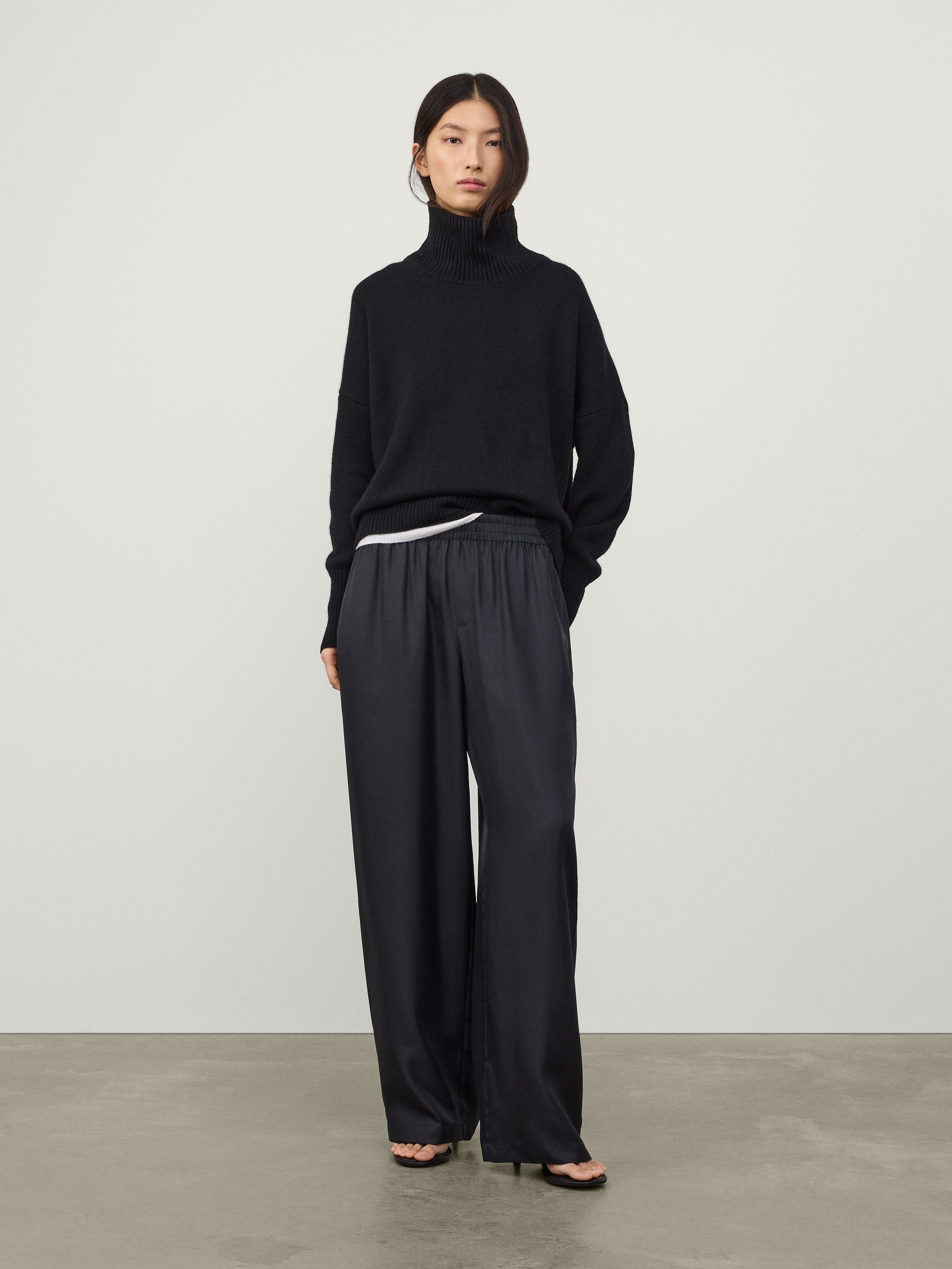 【BOHEMIAN SEOUL】24FW LOGO BAND WIDE PANTS (BLACK) BOHEMIAN SEOUL】24FW LOGO BAND WIDE PANTS (BLACK)