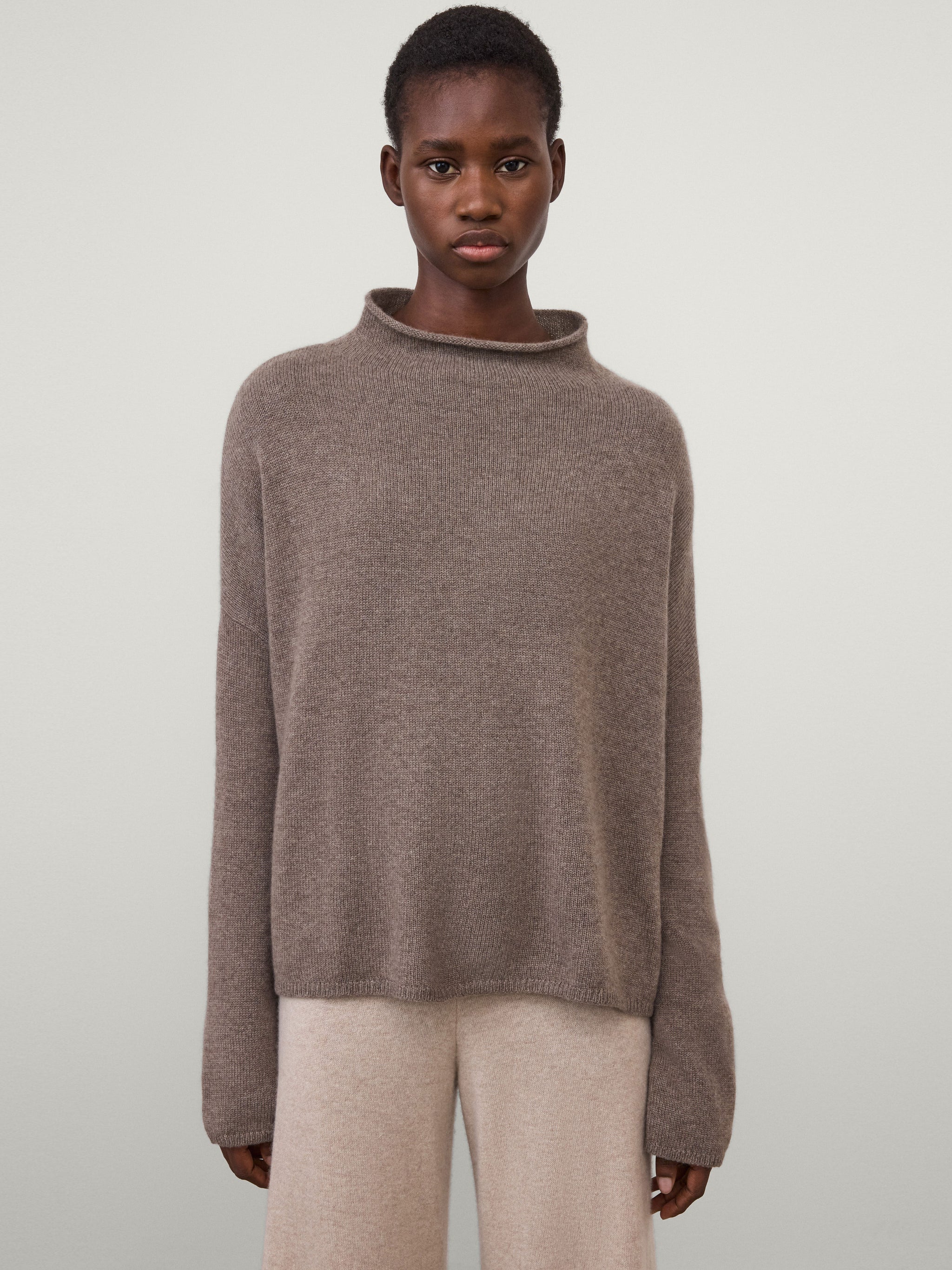 完売品✨theredthread S slouchy knit Slouchy Knit Sweater - Off White – Carbon38