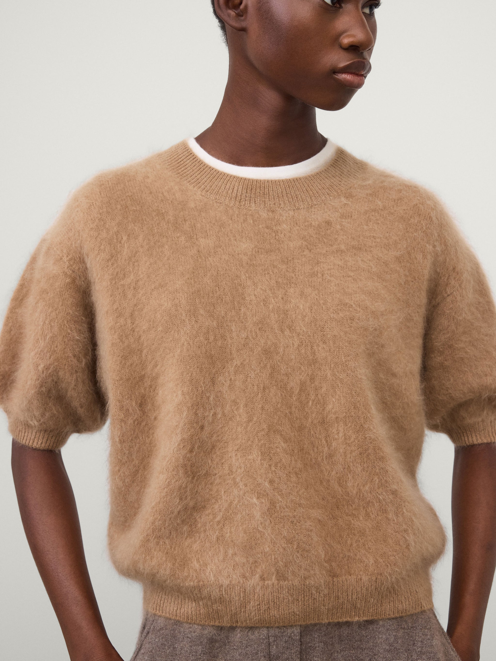 Y's肩スリーブニット LISAYANG_AW25_RESHOOT_JUNIPER_
