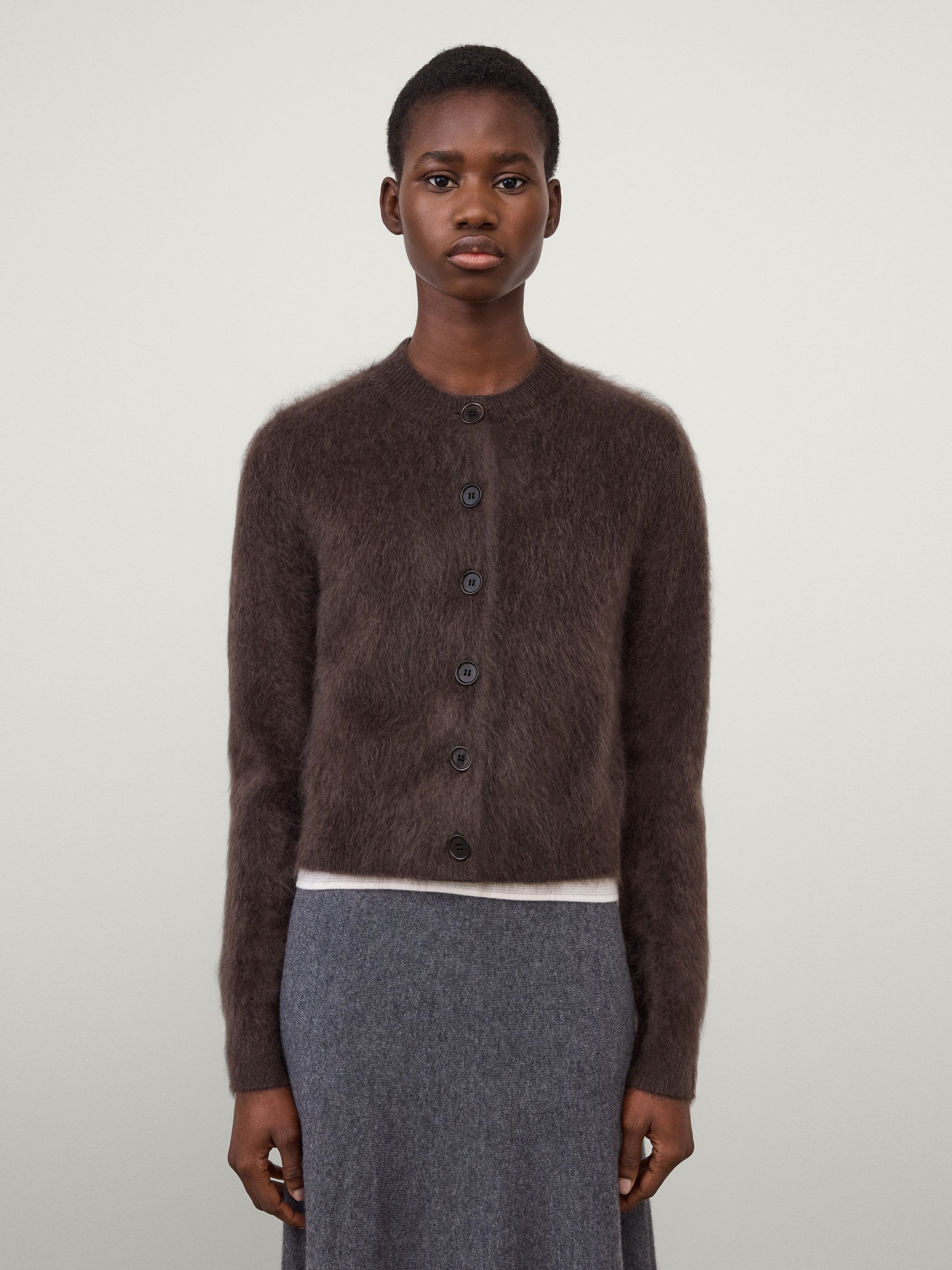 LISAYANG_SS26_WW_DROP-