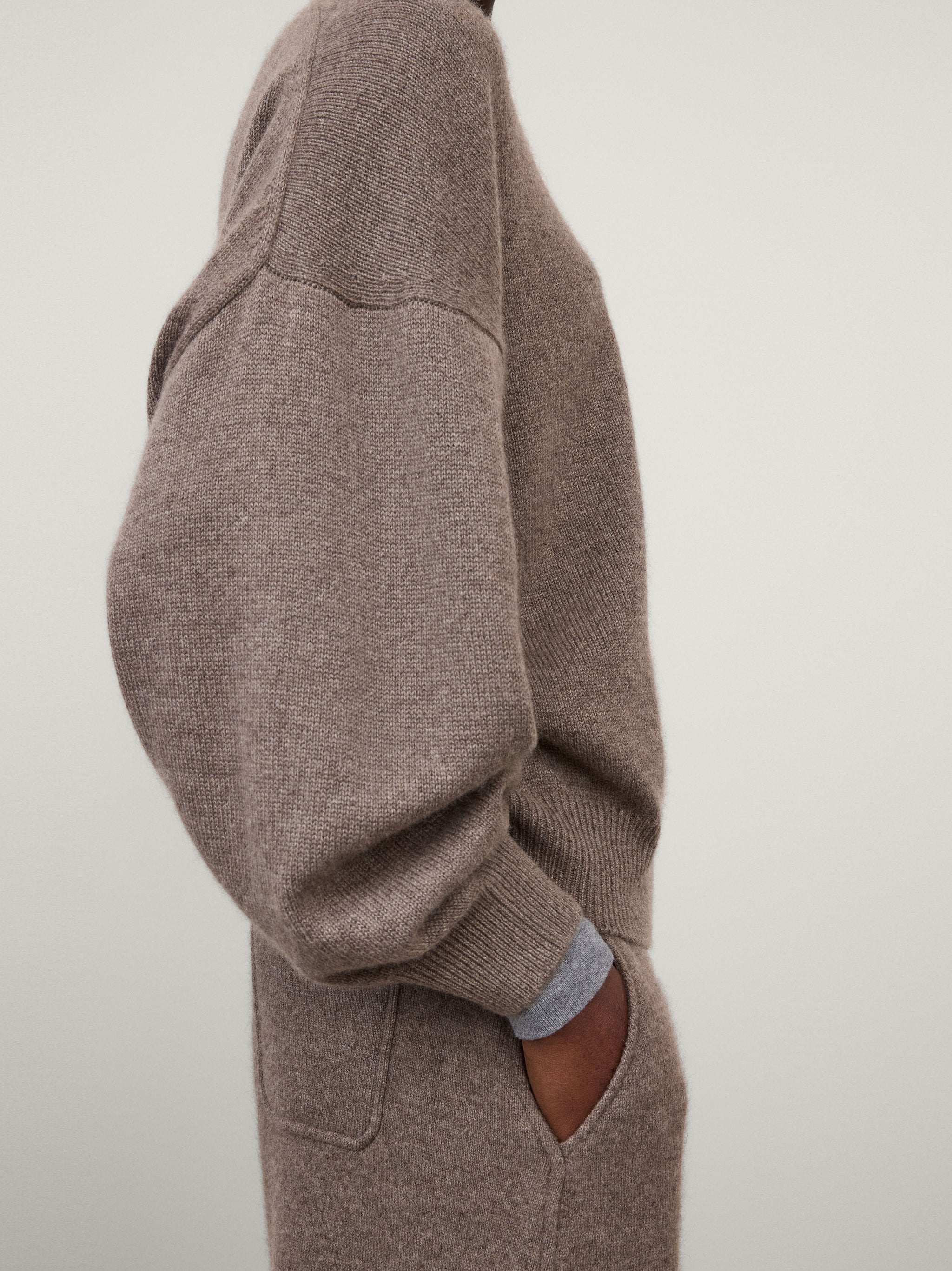 The Veira Sweater – LISA YANG