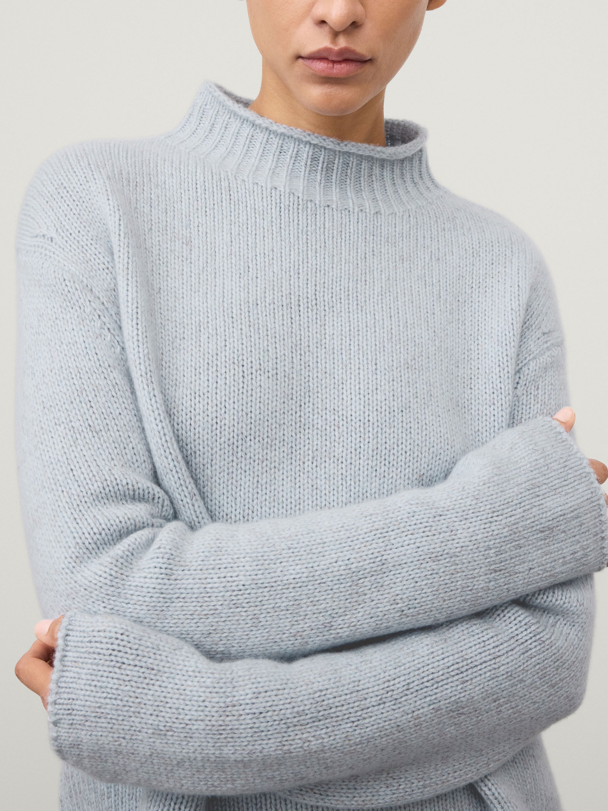 The Nelsy Sweater – LISA YANG