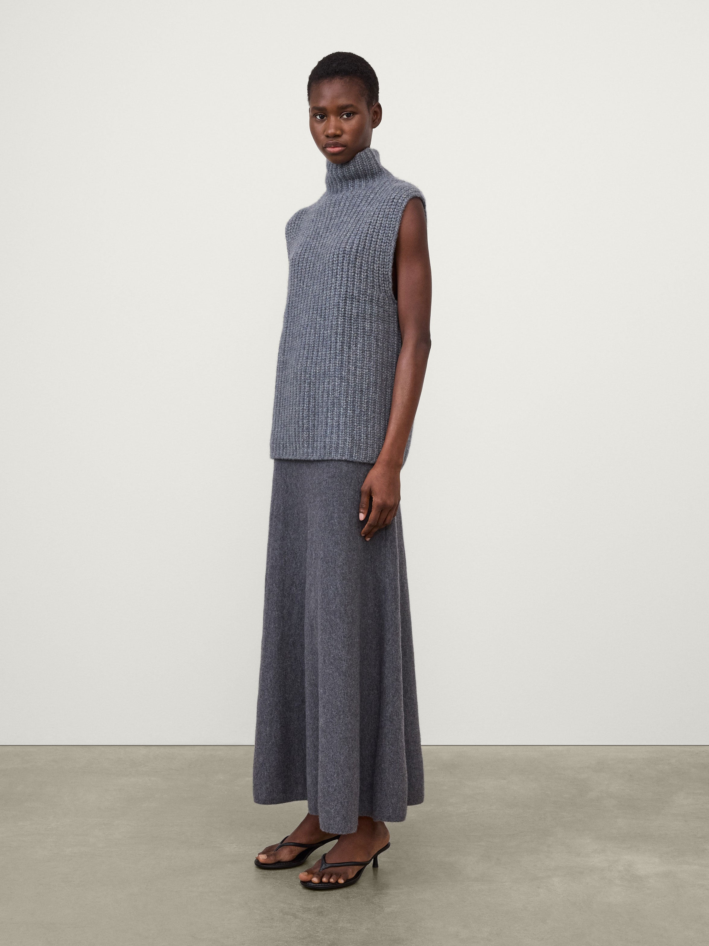 LISAYANG_SS26_WW_DROP-