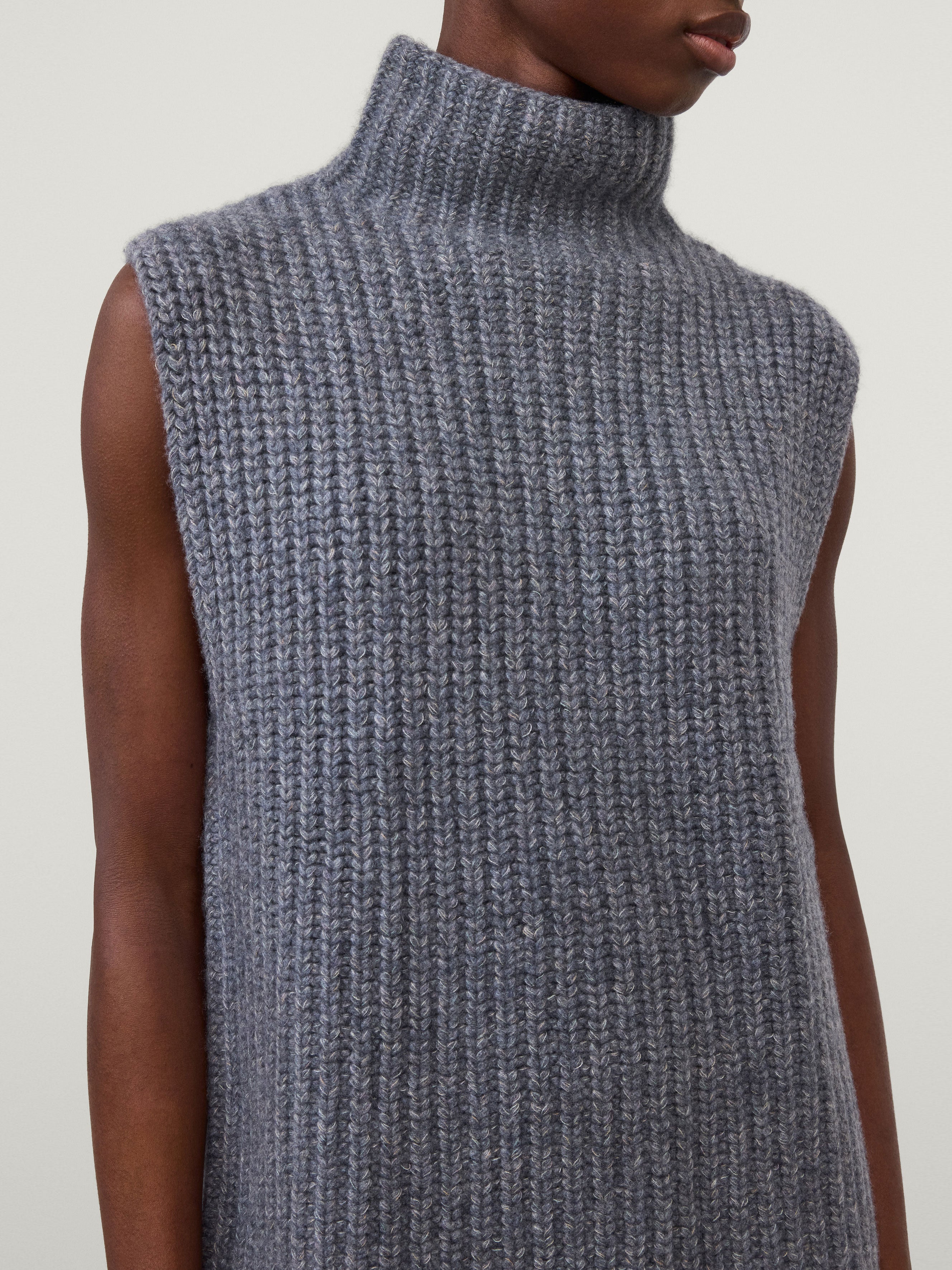 The Joceylne Vest – LISA YANG