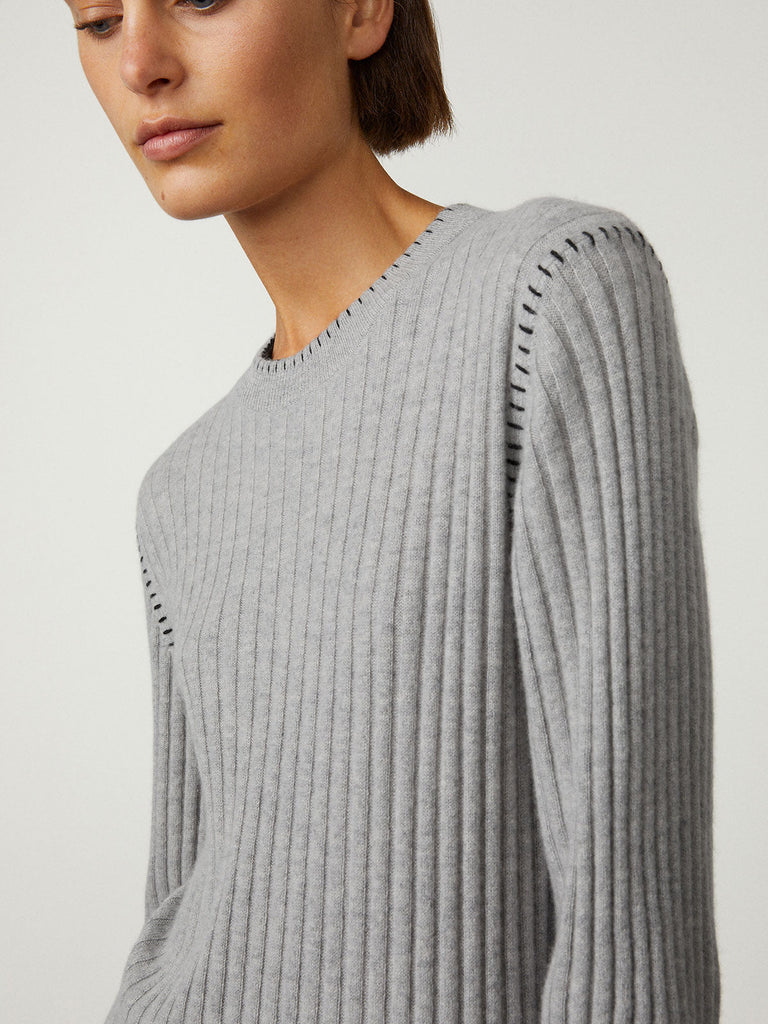 Nette Dress Dove Grey | Lisa Yang | Light grey with black stitching long sleeved dress in 100% cashmere