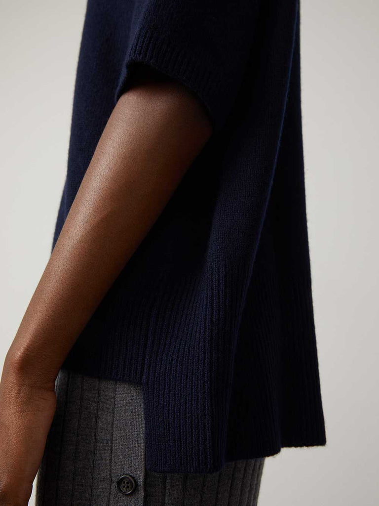 Camille Sweater Navy | Lisa Yang | Dark blue short sleeved sweater in 100% cashmere