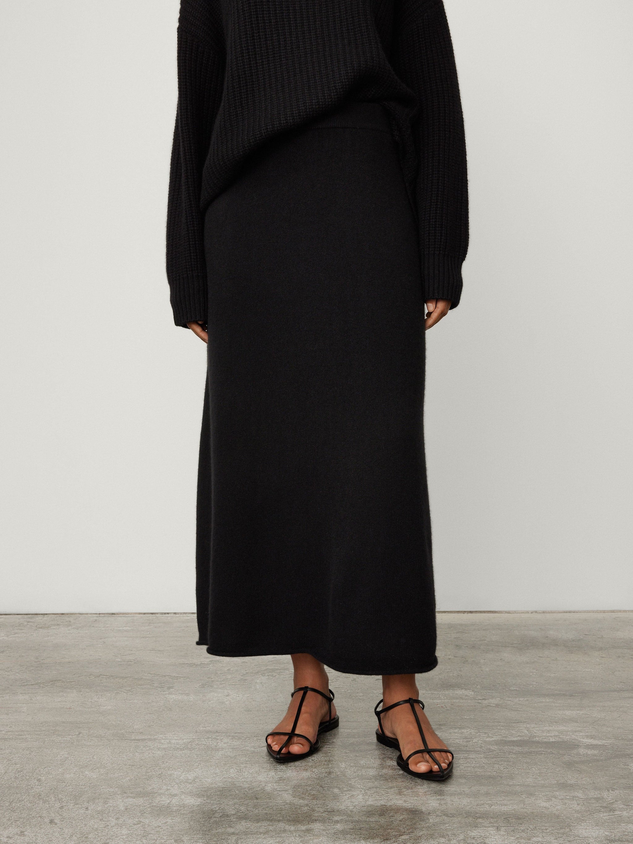 y*t様 LOHEN / NARROW SKIRT / BLACK Ultra Stretch Narrow Skirt | UNIQLO US