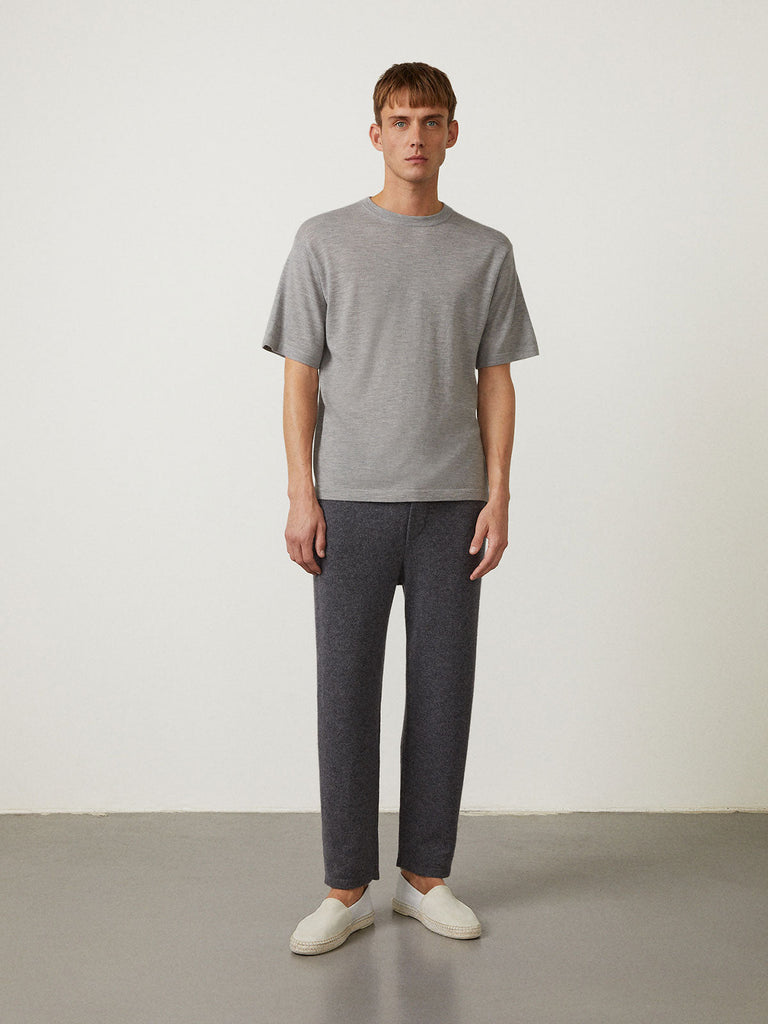 Ancell Tee Mist | Lisa Yang | Grey t-shirt in 100% cashmere